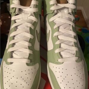 Men Nike dunk size 10